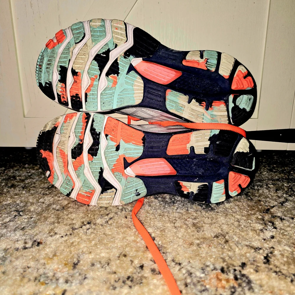 Asics Women's GT2000 Running Shoes - Picture 4 of 8